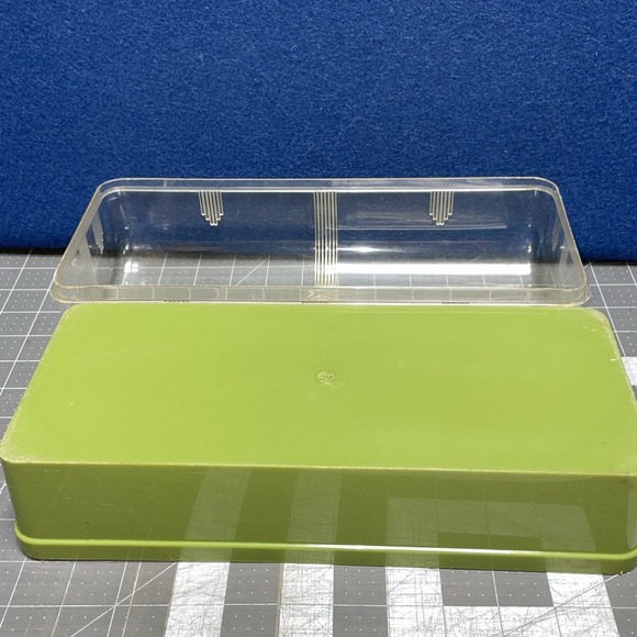 1950s Green Plastic Bread Box Retro Unbranded 11 1/2" X 5" - Picture 8 of 9